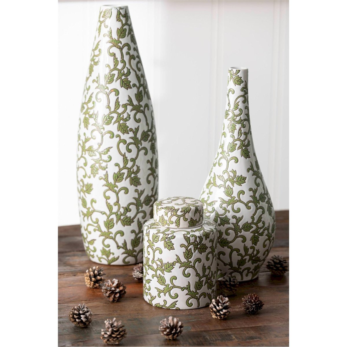 Vase en porcelaine à motif végétal vert et blanc, RECOLLECTION