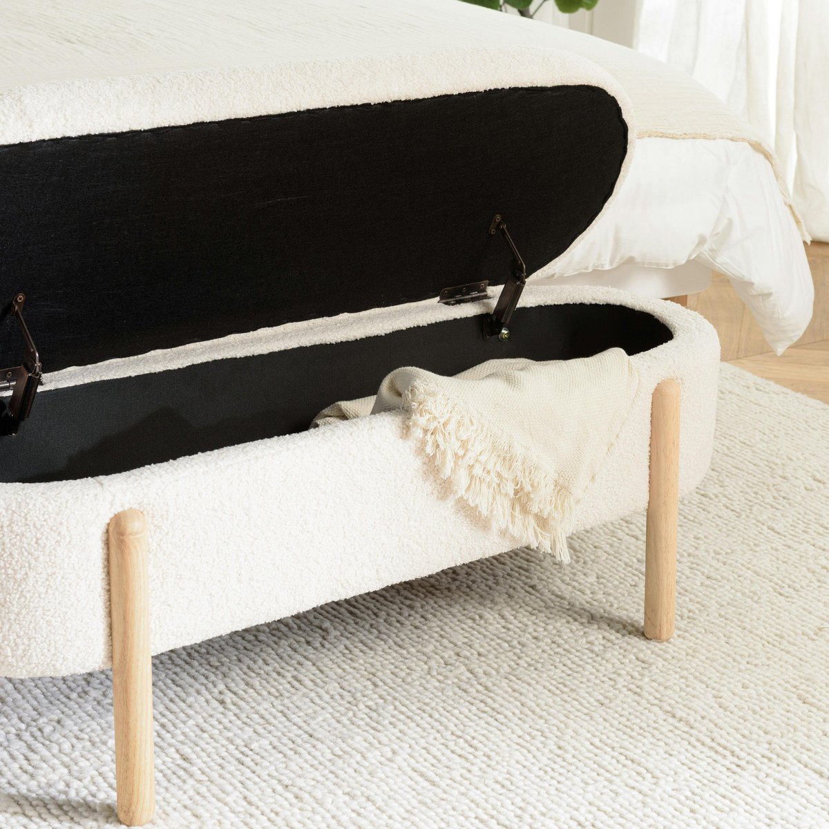Banc forme arrondie avec rangement tissu écru COLOMBUS ecru, PIER IMPORT