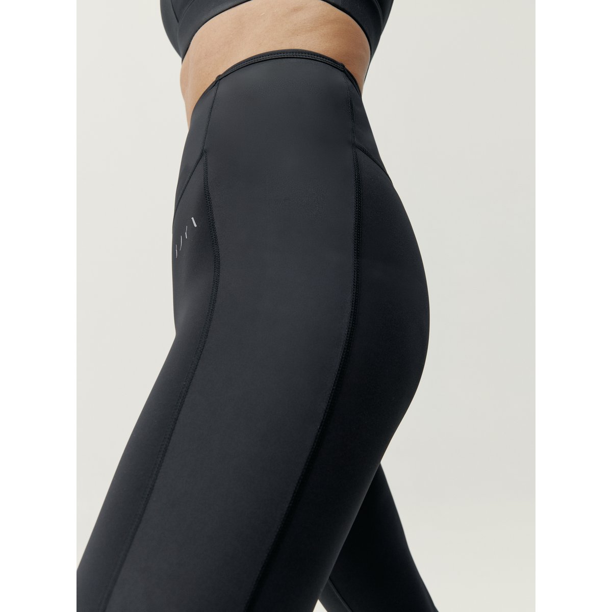 Legging de sport 7/8 Performance LUANA noir, BORN
