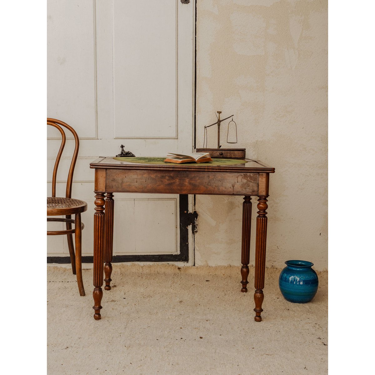 Table de jeu en acajou Francine N°849 - Bon état bois foncé, DEBONGOUT