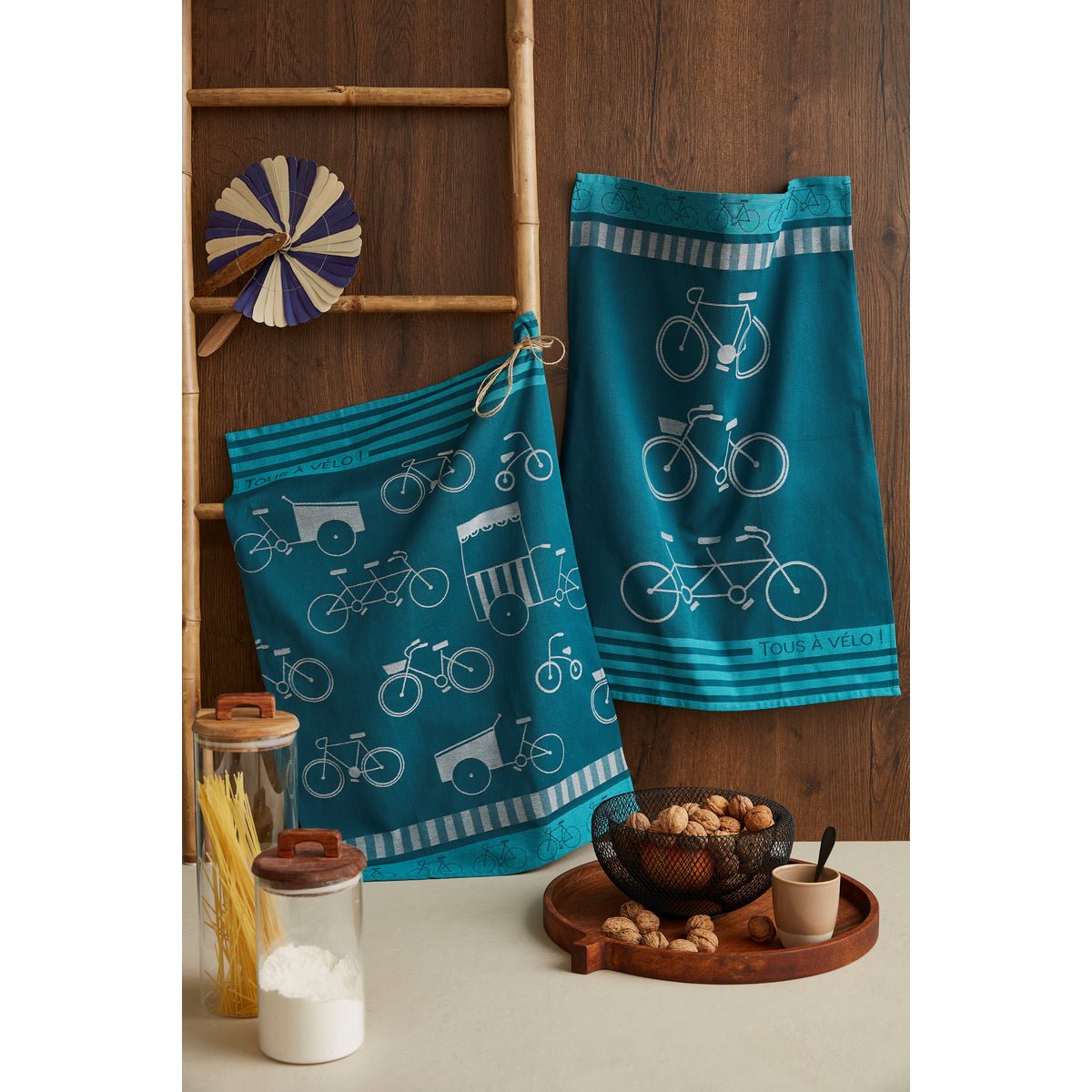 Torchon jacquard en coton TOUS À VÉLO bleu, COUCKE