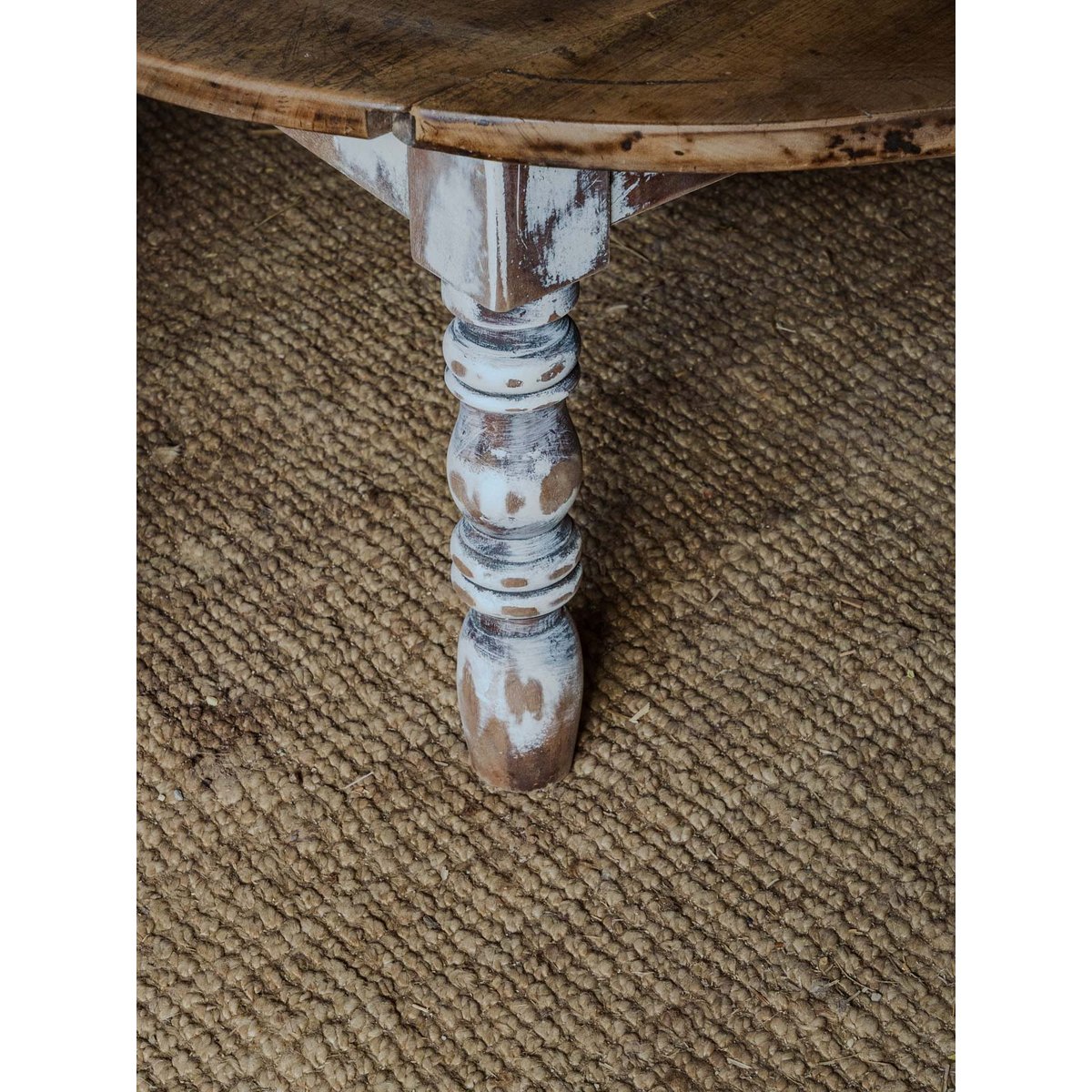 Table basse ovale en bois Léonie N°947 - Bon état bois foncé, DEBONGOUT