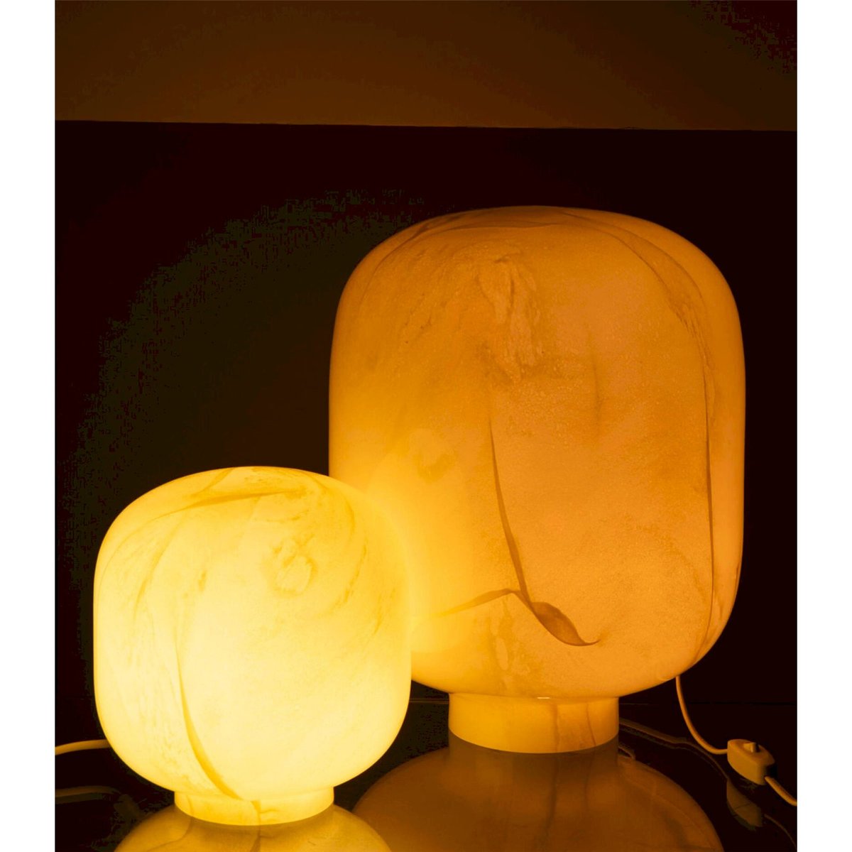 Lampe de table boule en verre soufflé jaune, RECOLLECTION