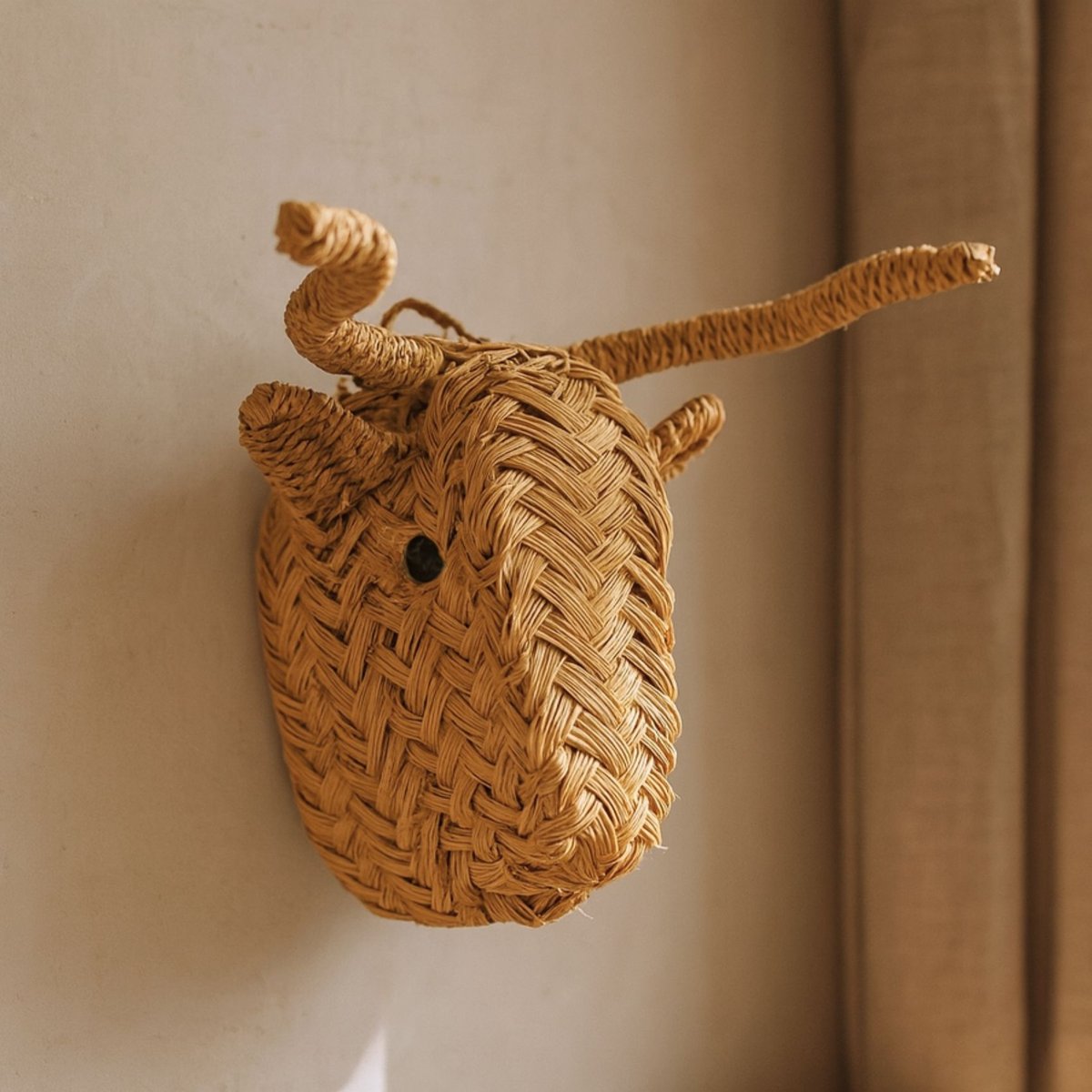 Déco murale petite tête de Taureau en paille - LOJI naturel, HOME MAISON