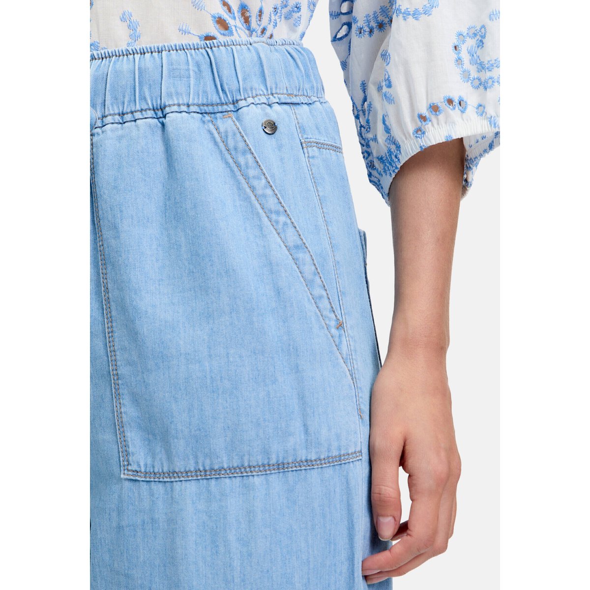 Pantalon casual à taille élastique light blue denim, BETTY & CO