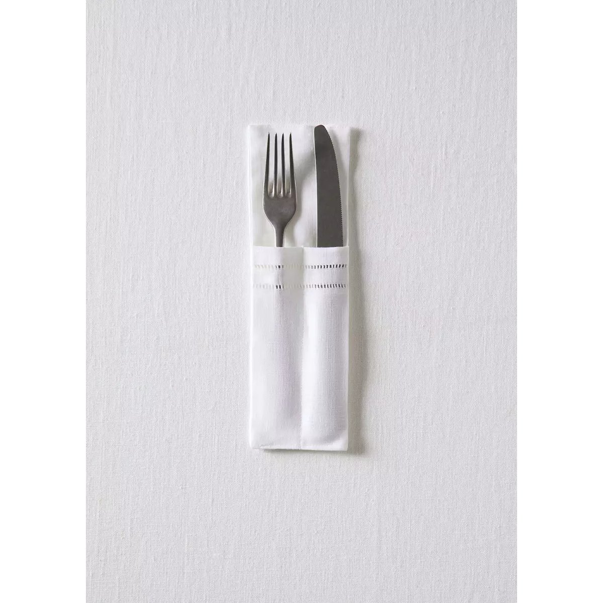 Porte-couverts en lin avec détail ajouré blanc, MANGO HOME