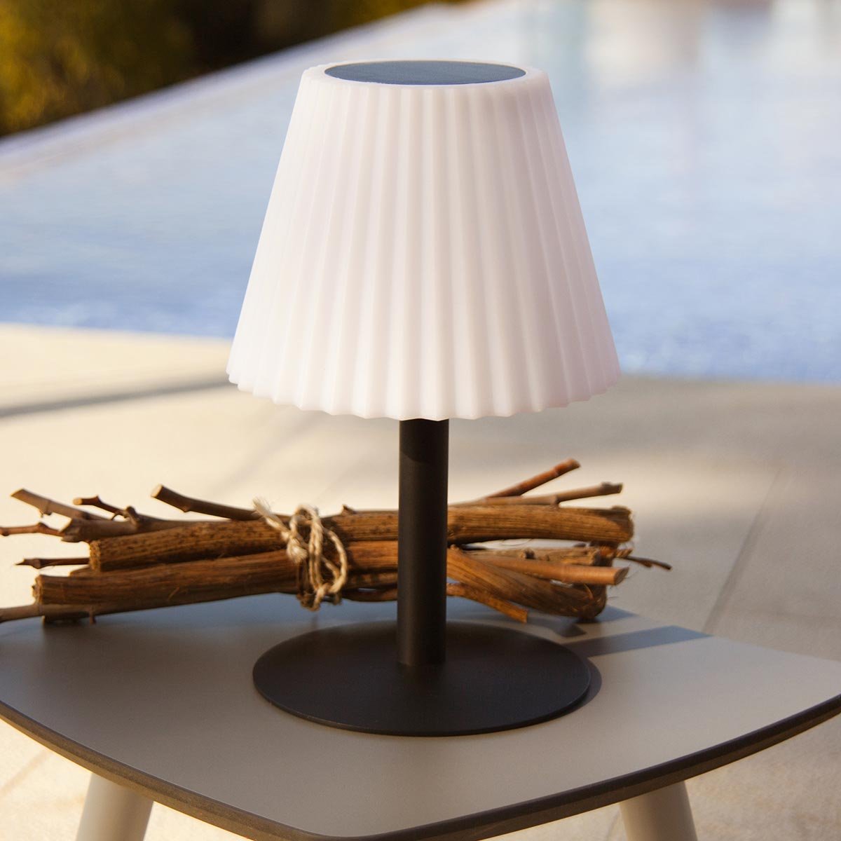 Lampe de table solaire LADY SPIKE BOUFFANT gris, LUMISKY