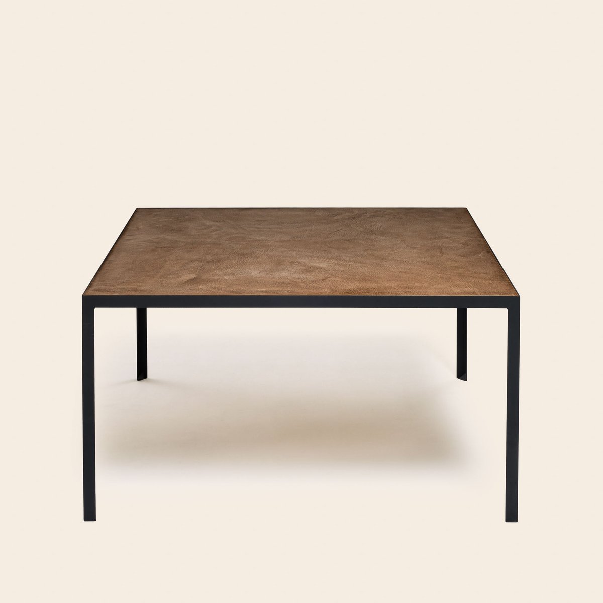 Table À Manger en Plateau en bois et piètement métal noir ORELIA terre brune et métal noir, MADURA