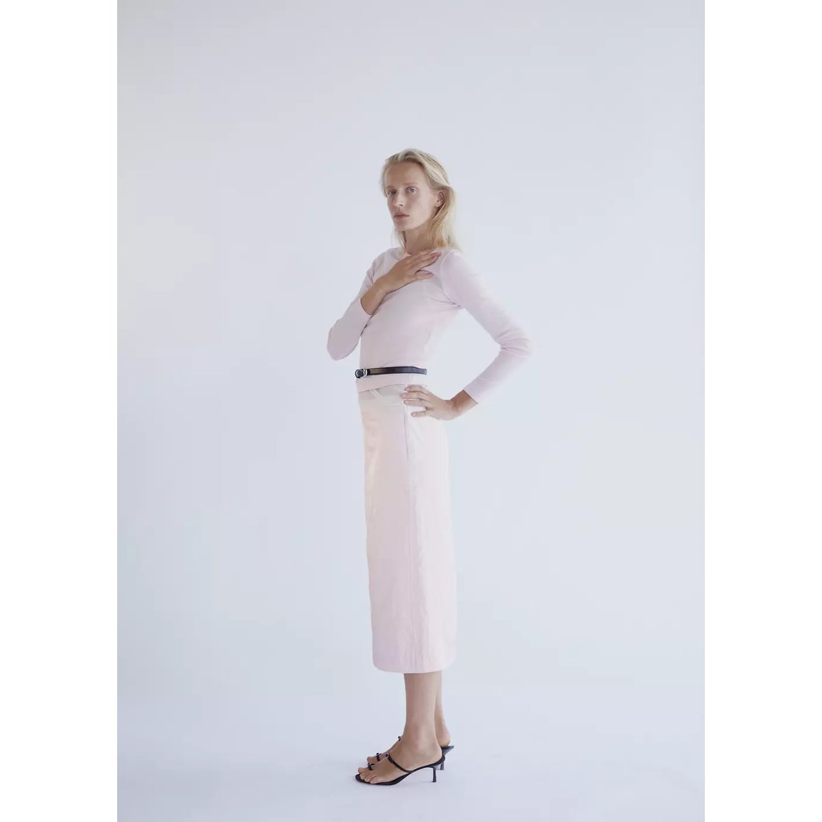 Jupe midi satinée rose pastel, MANGO
