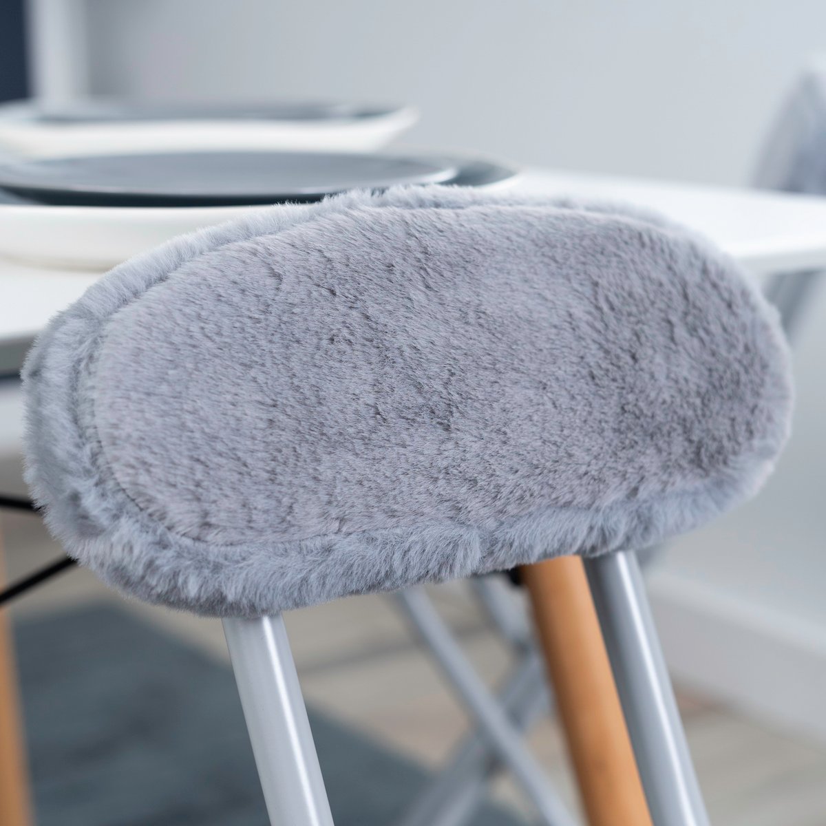 Lot de 4 chaises pliant en imitation fourrure, ERNSTPLUSH gris, MEUBLES COSY
