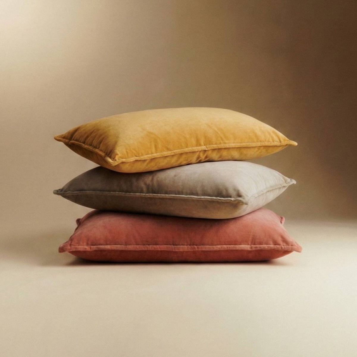 Coussin cale rein en velours de coton 35x70cm moutarde, BAZAR DE LUXE
