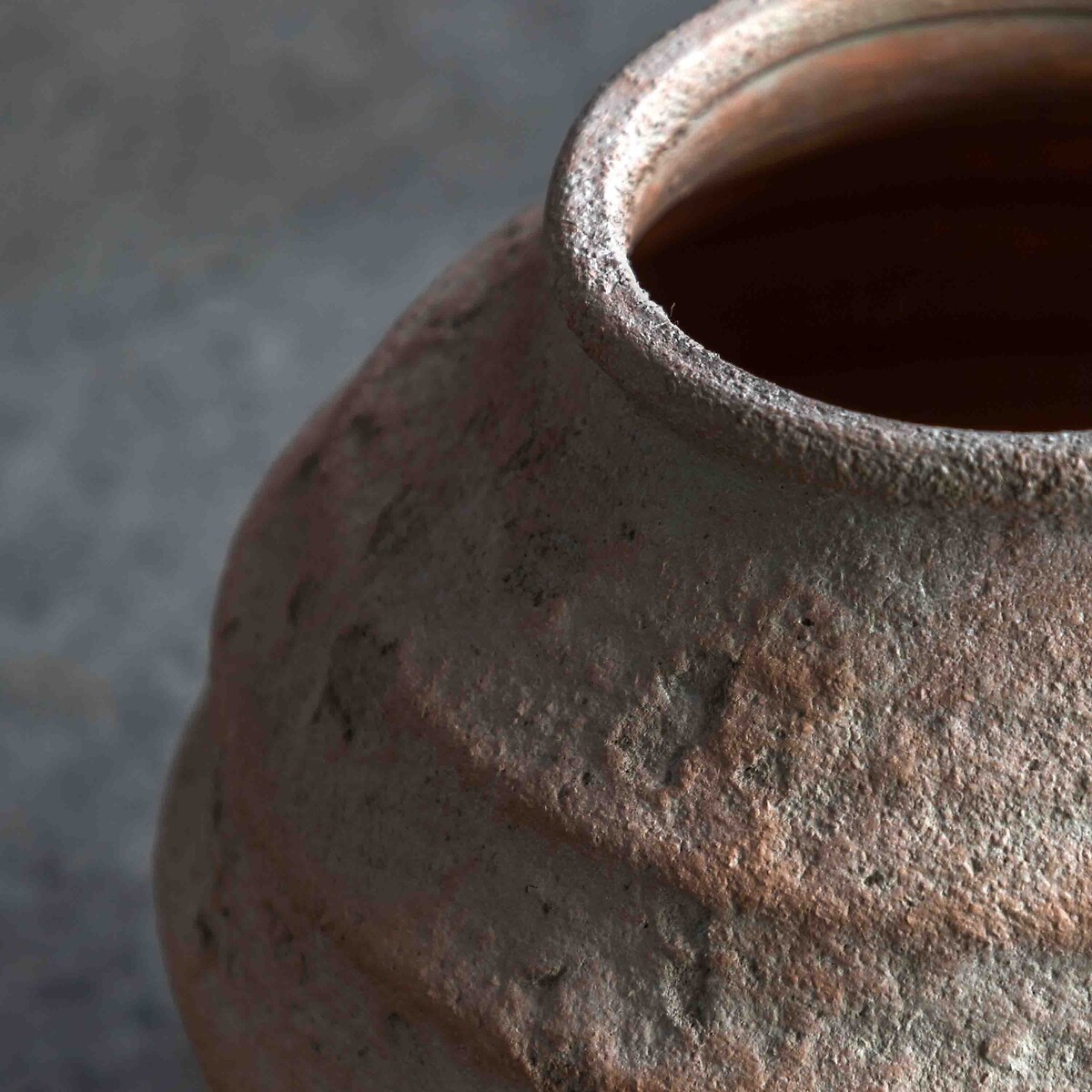 Large Nerola Outdoor Planter in Terracotta red, ÉDITÉ