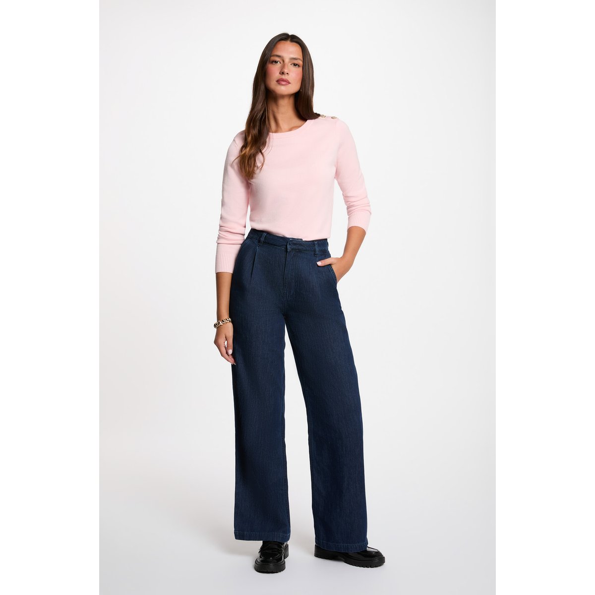 Pull col rond boutons rose clair, MORGAN