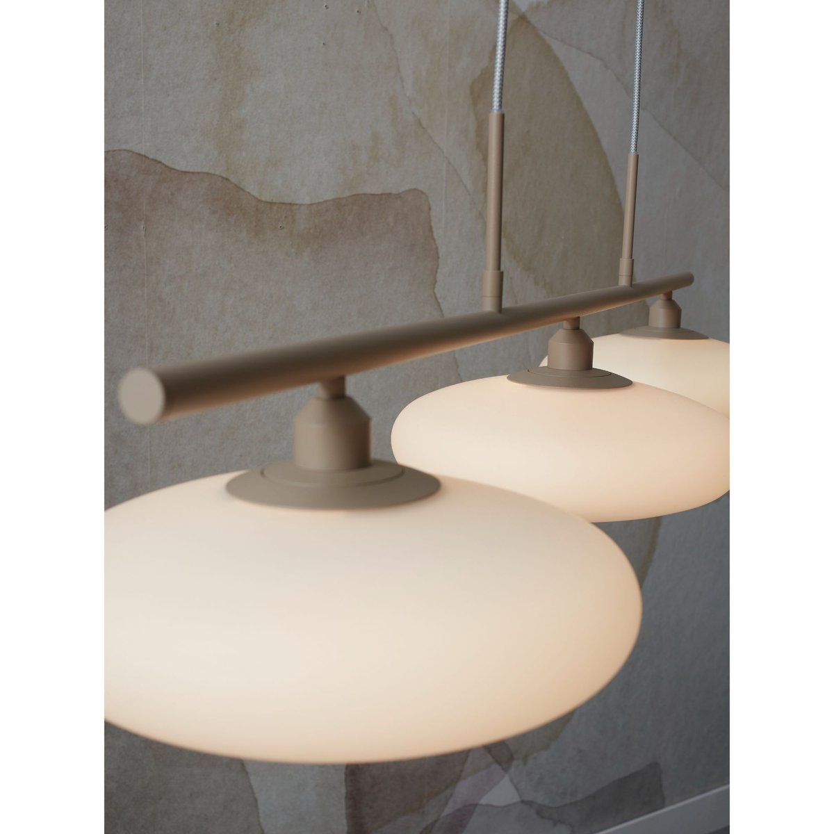 Lampe Suspendue Verre SAPPORO blanc, IT'S ABOUT ROMI
