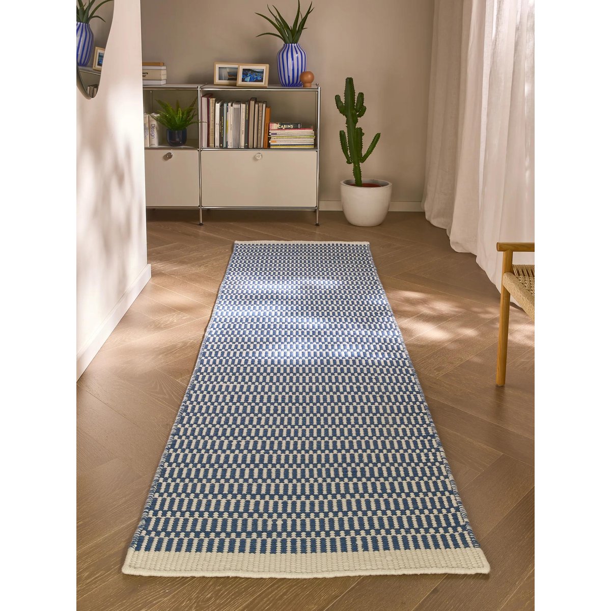 Tapis de couloir en laine LAURA bleu, BENUTA 