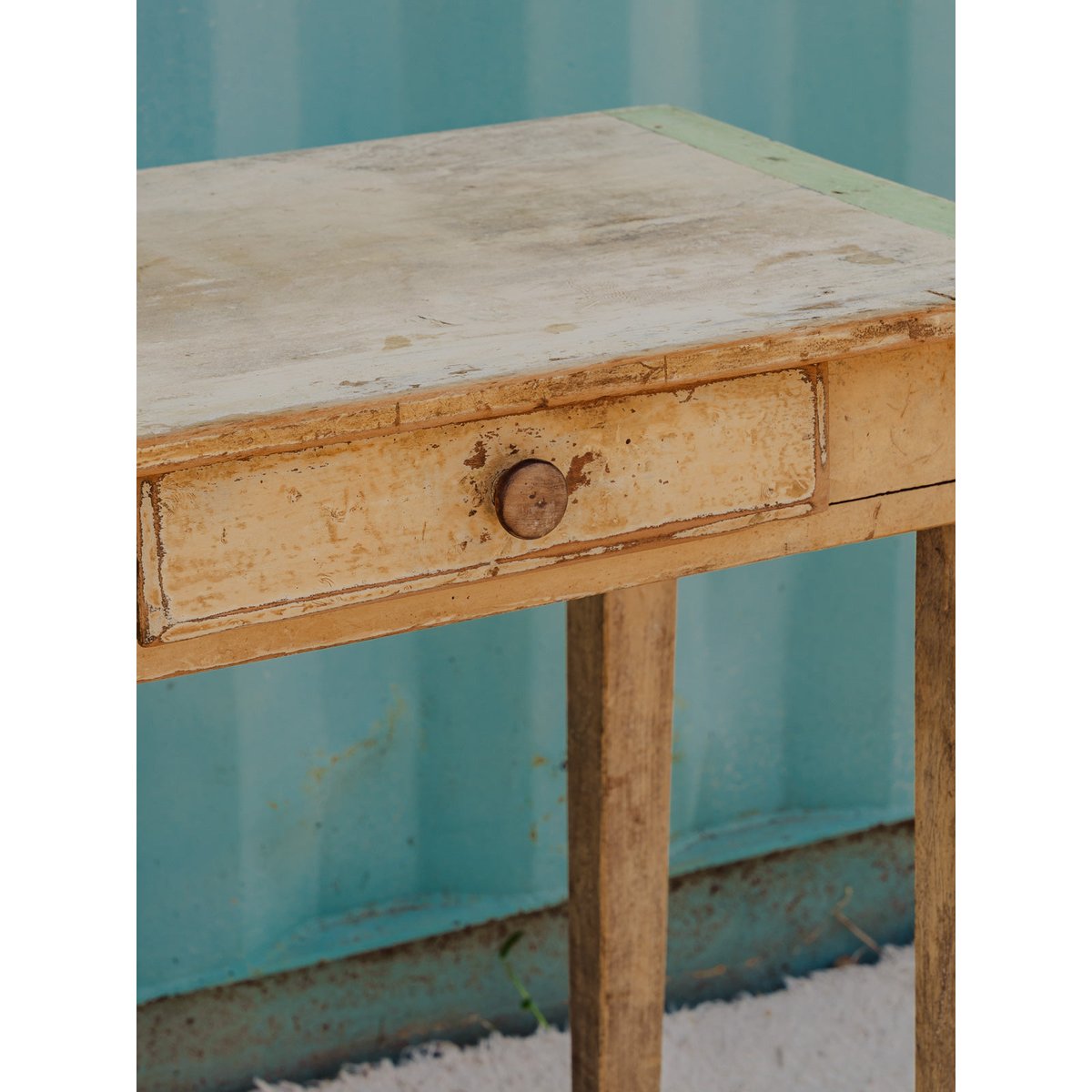 Table d'appoint en bois patiné Francine N°1475 - Bon état bois clair, DEBONGOUT