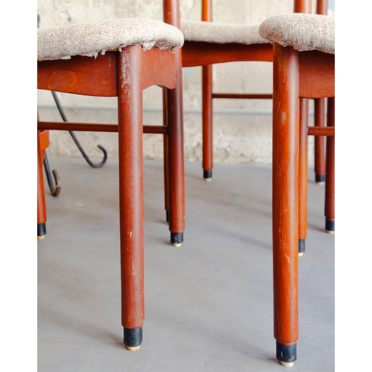 Lot de 4 chaises grain de café Alma N°1534 - Bon état beige, DEBONGOUT