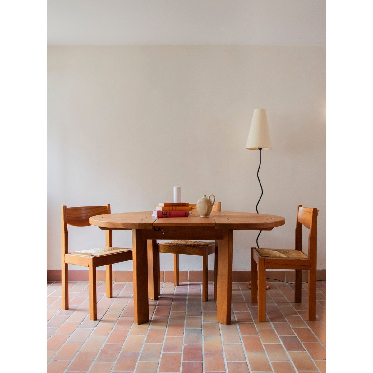 Table à manger en orme massif Karla N°426 - Bon état bois, DEBONGOUT