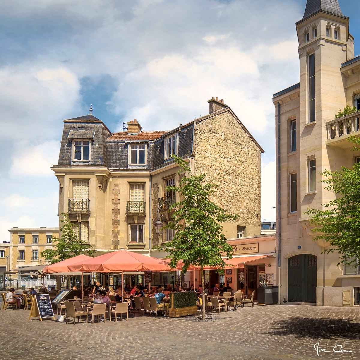 Tableau Mural Brasserie Cardinal Reims 65x65 Cm CONTEMPORAIN URBAIN tableaux sur toile-multicolore, CEANOTHE