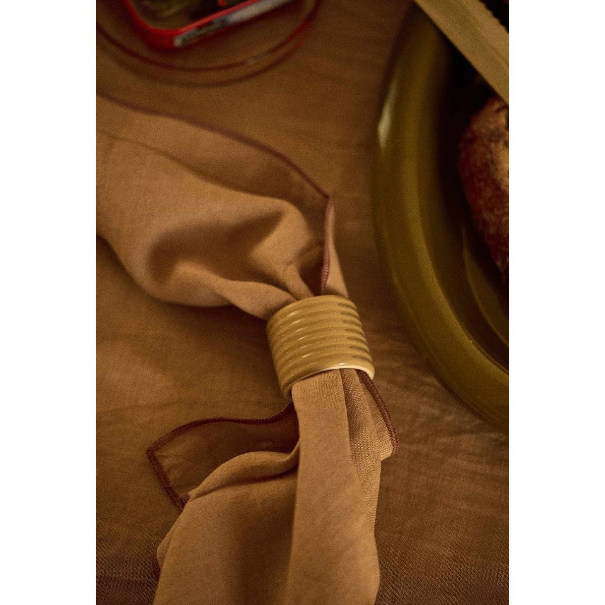 Serviette de table en lin lavé marron tabac liseré grenat, GABRIELLE PARIS