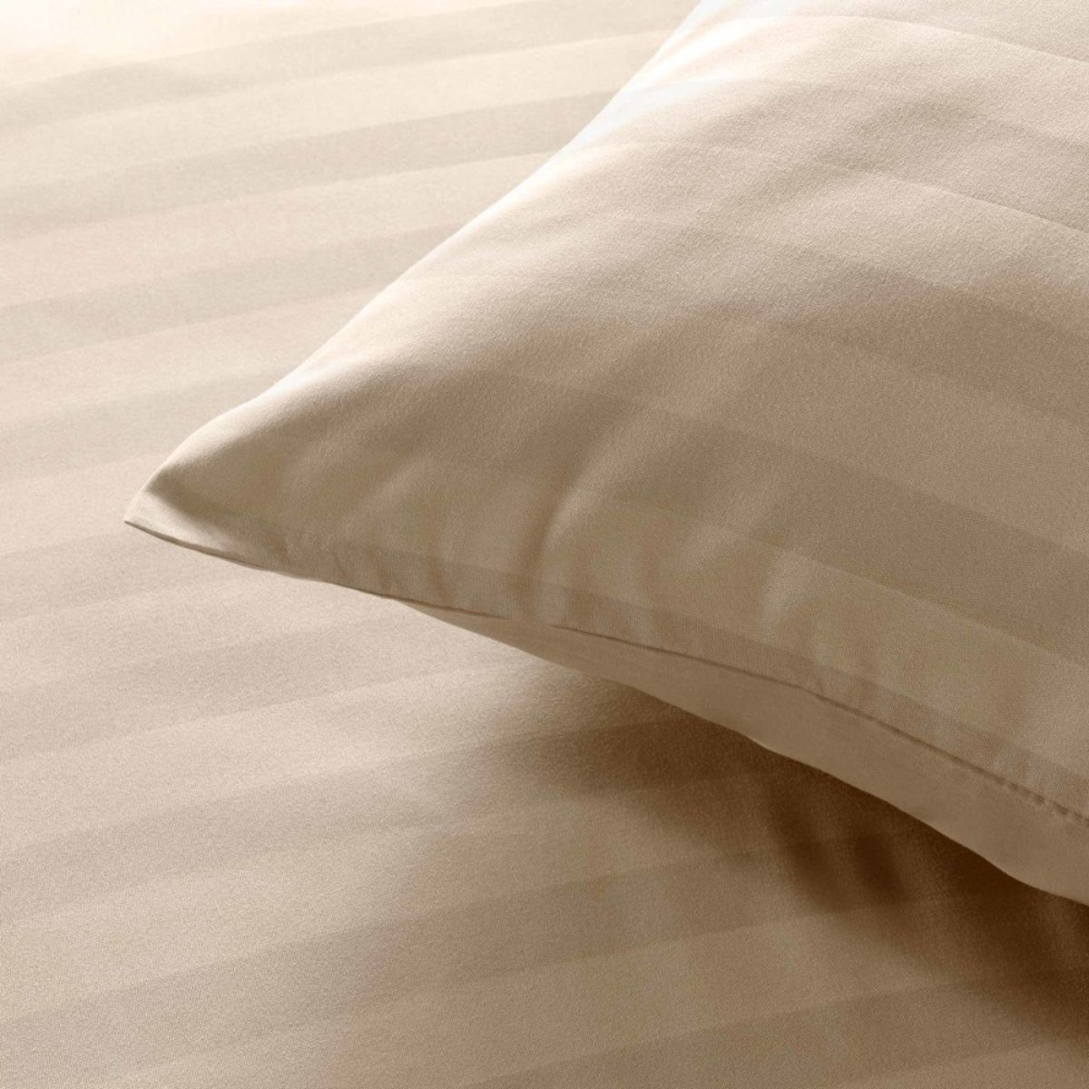 Housse De Couette 220x240 + 2 Taies Rayées Coloris Naturel beige, DECORATIE