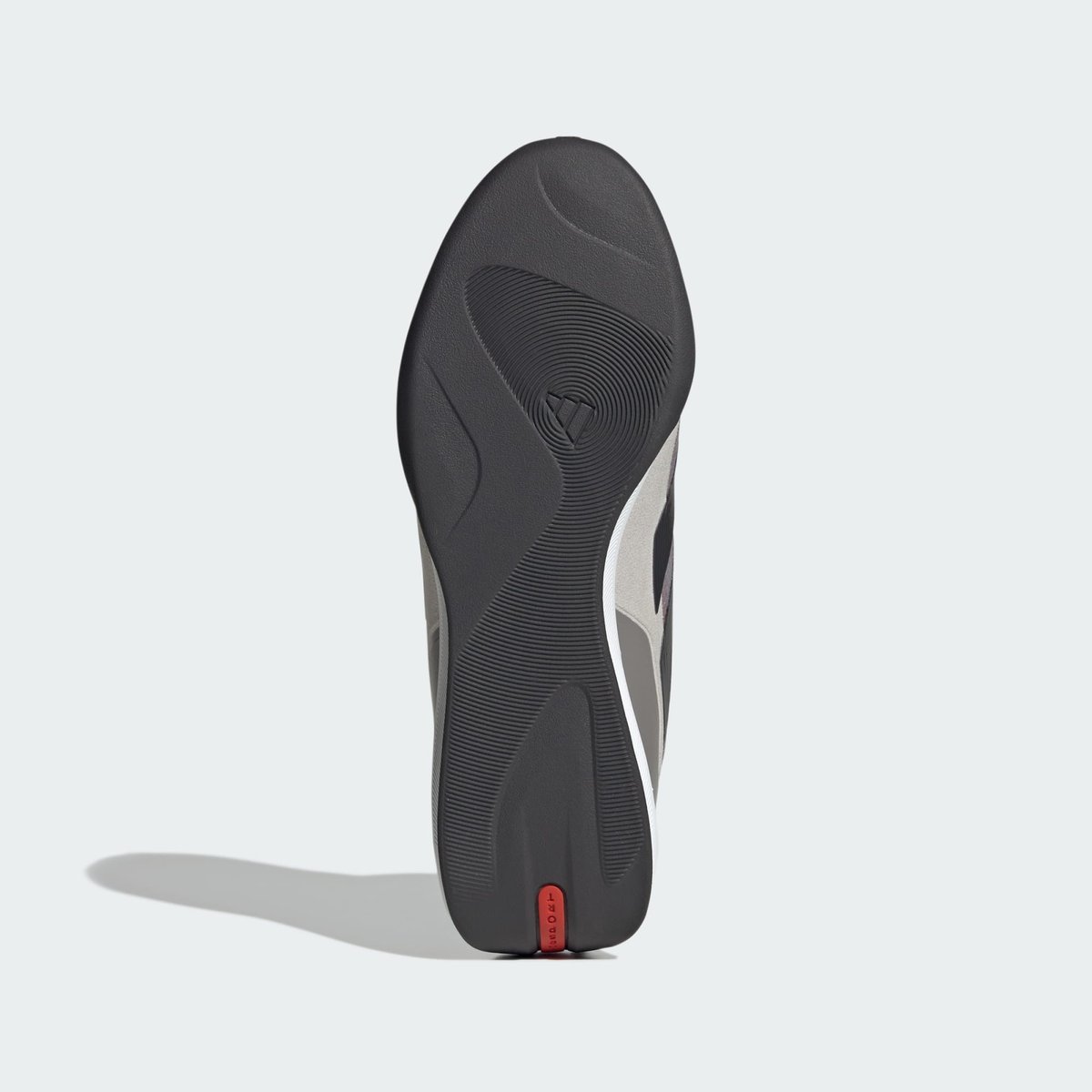 Chaussure Adidas Feroza Mid Audi Revolut F1 Team Chaussure Adidas Feroza Mid Audi Revolut F1 Team chalk pearl / utility black / hi-res red, adidas Performance