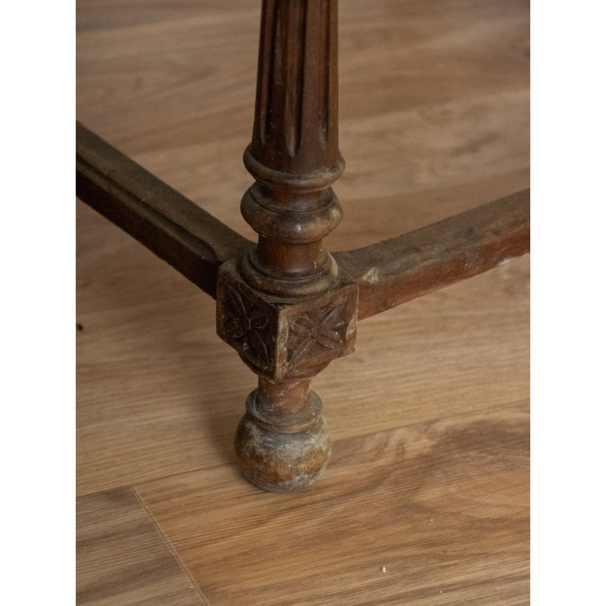 Chaise d'angle en cuir Claude N°882 - Bon état crème, DEBONGOUT