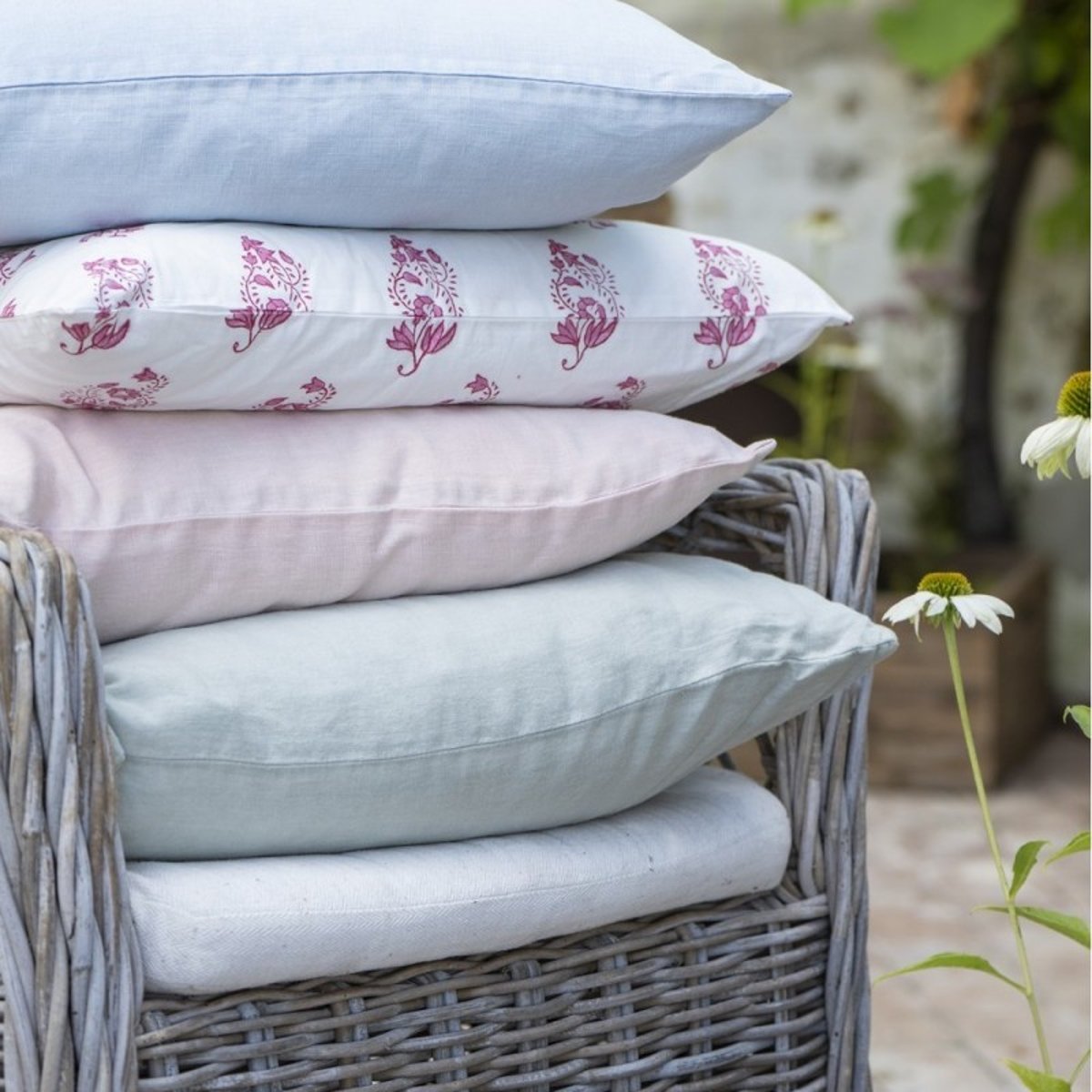 Housse de coussin coton fleurs rose, IB LAURSEN