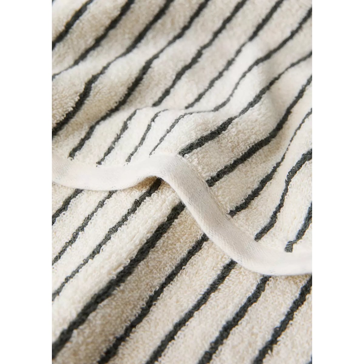 Drap de bain en coton à rayures bleu pétrole, MANGO HOME