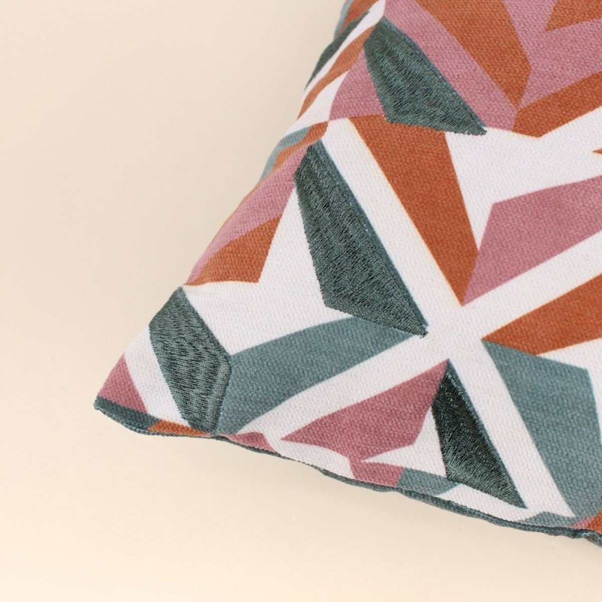 Coussin en velours 30x50cm terracotta, ORNAMI