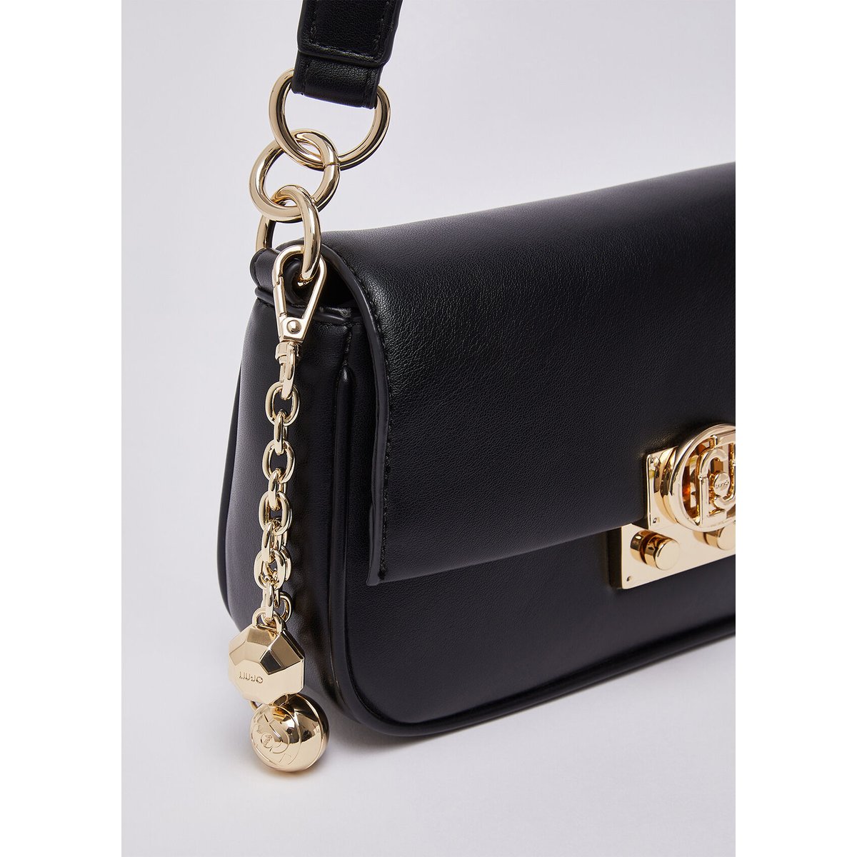 Sac porté épaule format petit avec charm noir, LIU JO