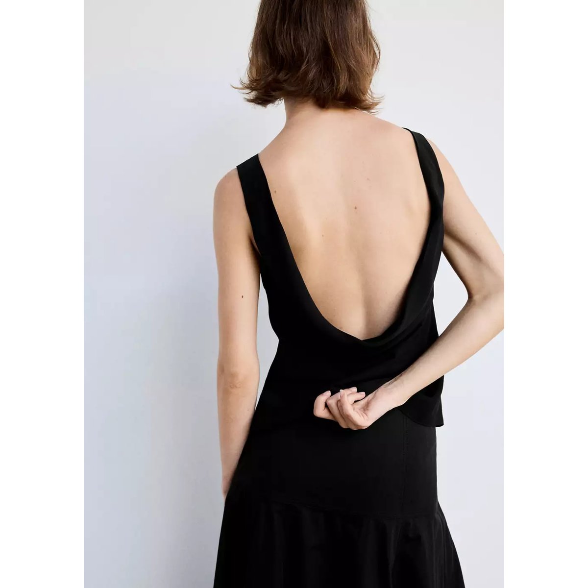 Haut satiné dos drapé noir, MANGO