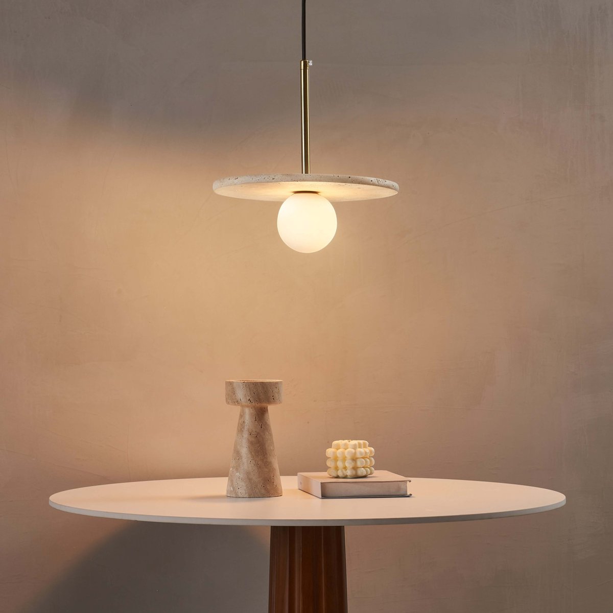 Suspension travertin et globe opale - SILVIA beige et blanc, KOSILUM