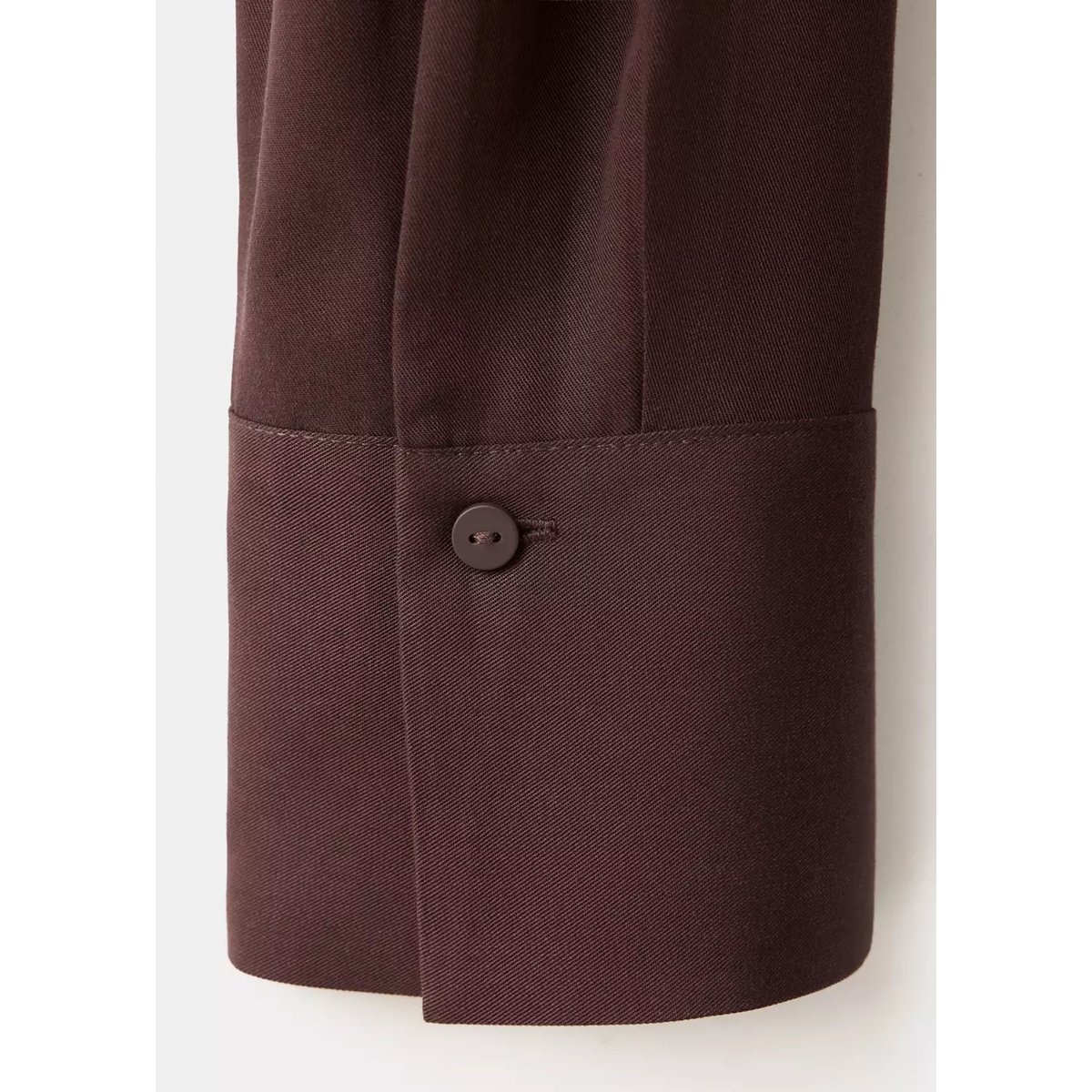 Chemise droite en lyocell marron, MANGO