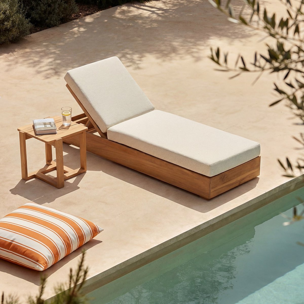 Table d’appoint de jardin en teck massif CALVIA naturel clair, HABITAT