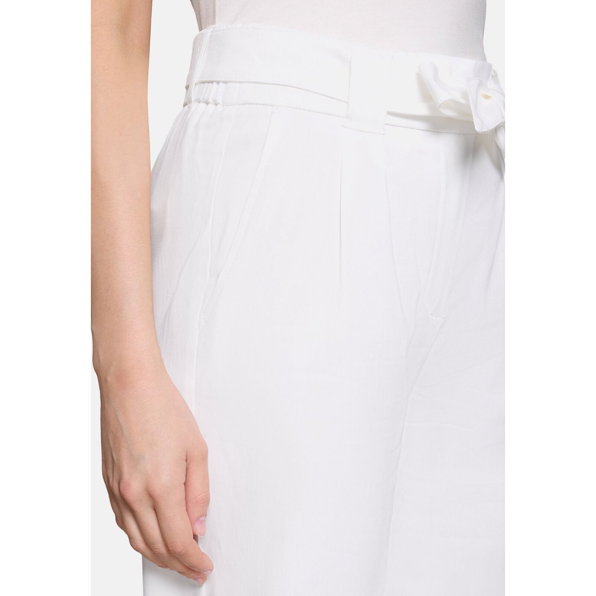 Short à pinces blanc, BETTY BARCLAY