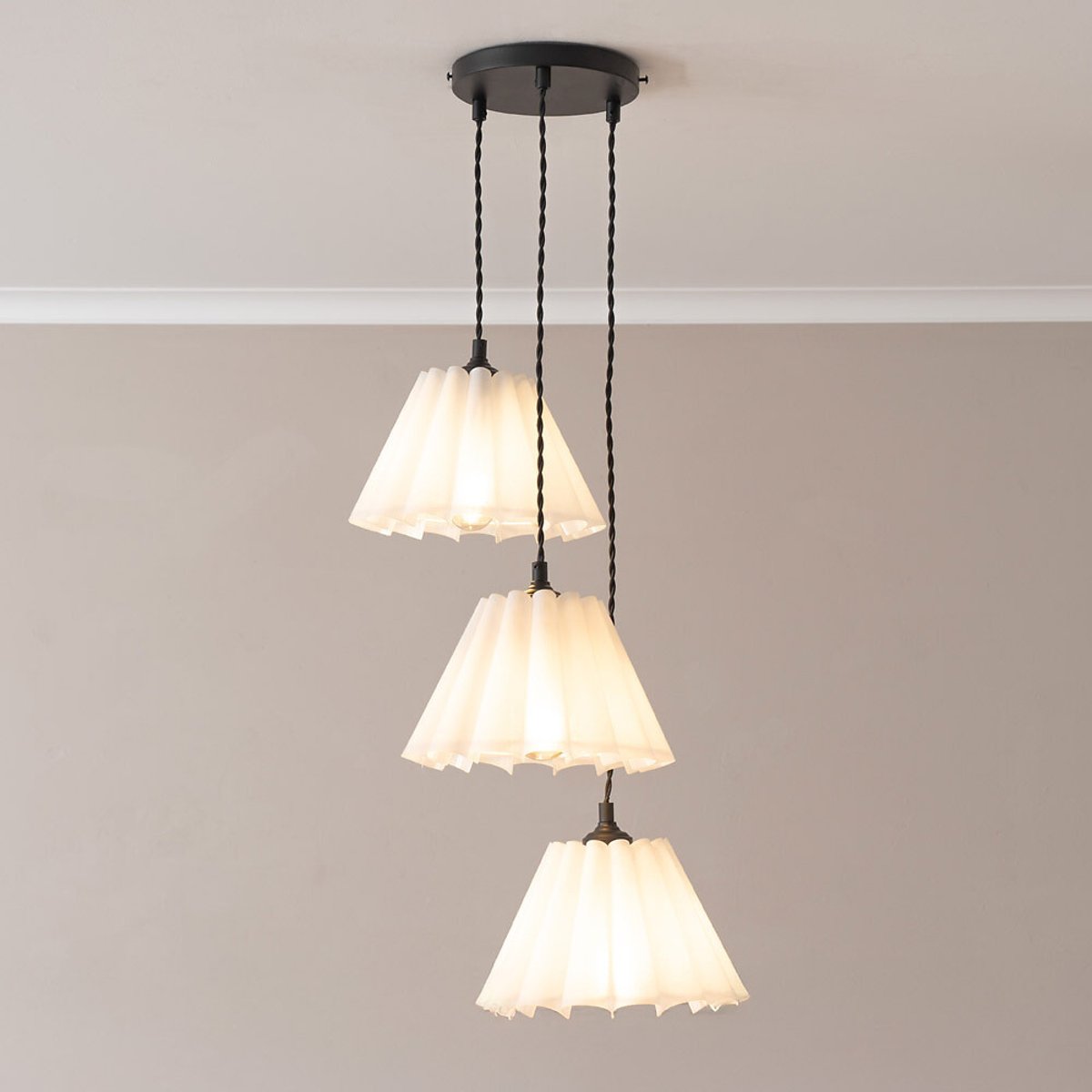 Lottie 3-Light Pleated Shade Cluster Pendant Light black, SO'HOME