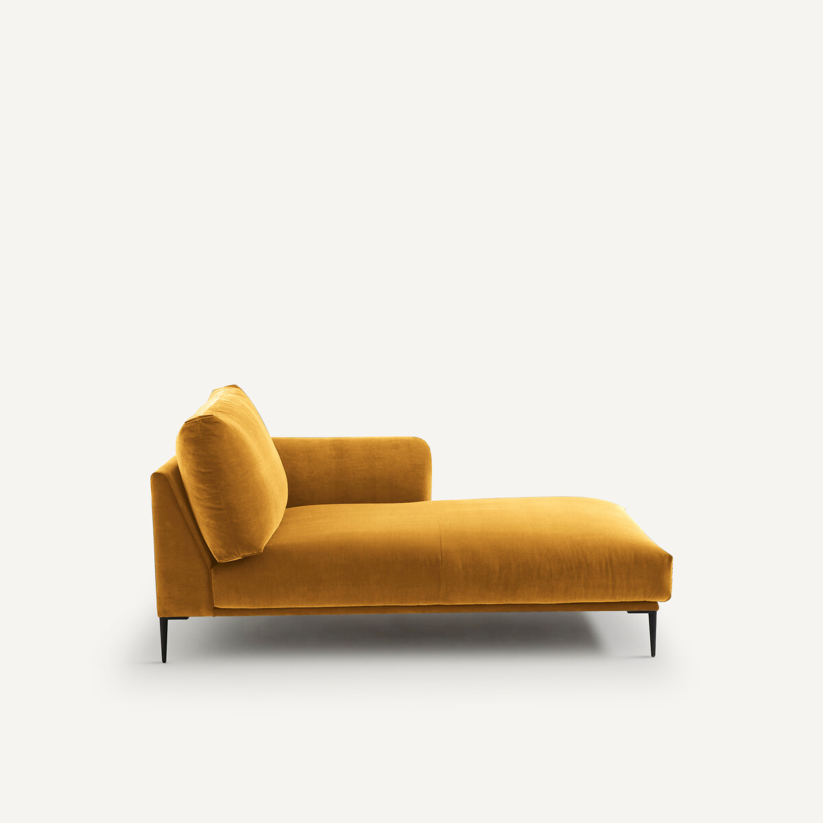 Fluwelen longchair, Oscar, ontwerp Emmanuel Gallina mosterd, AM.PM X EMMANUEL GALLINA
