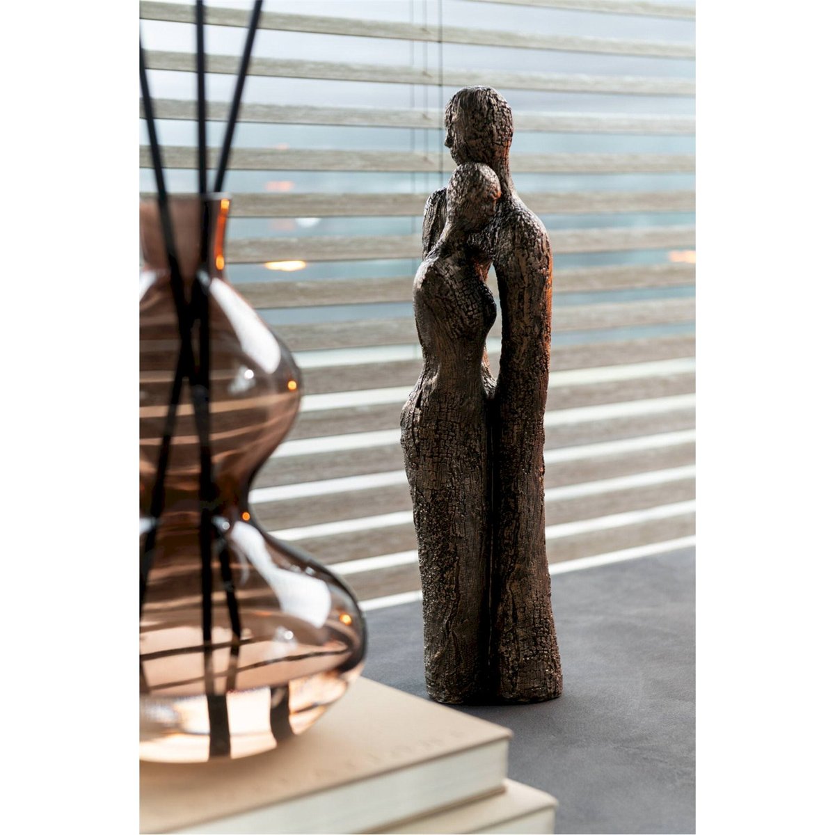 Figurine couple câlin moderne en résine marron et or, RECOLLECTION