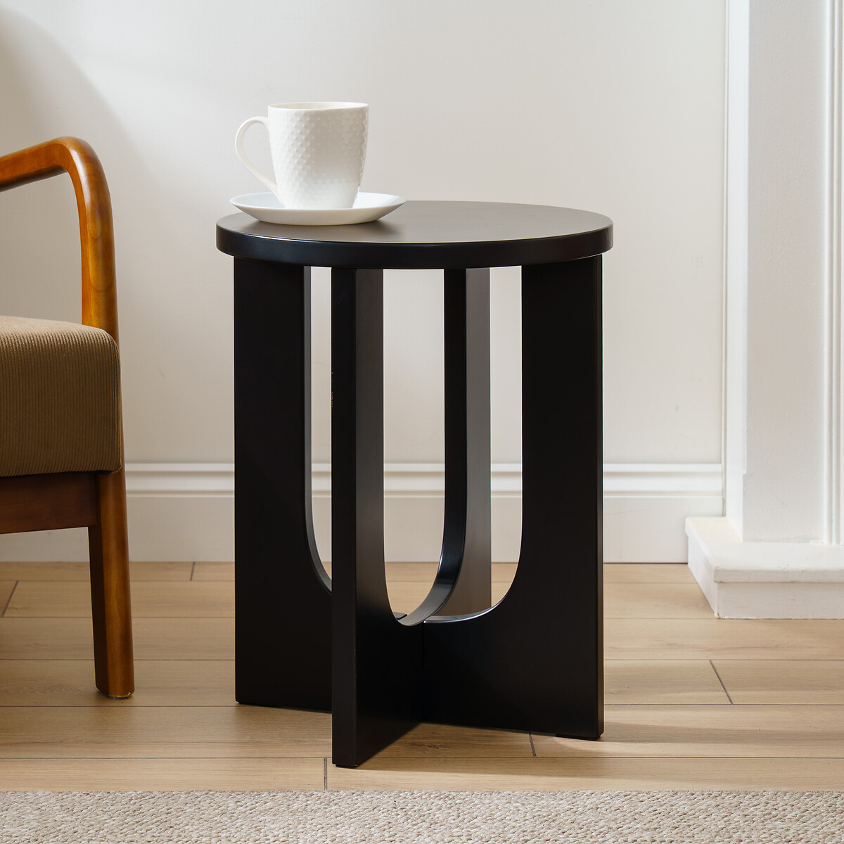 Alina Sculptural Side Table black, SO'HOME