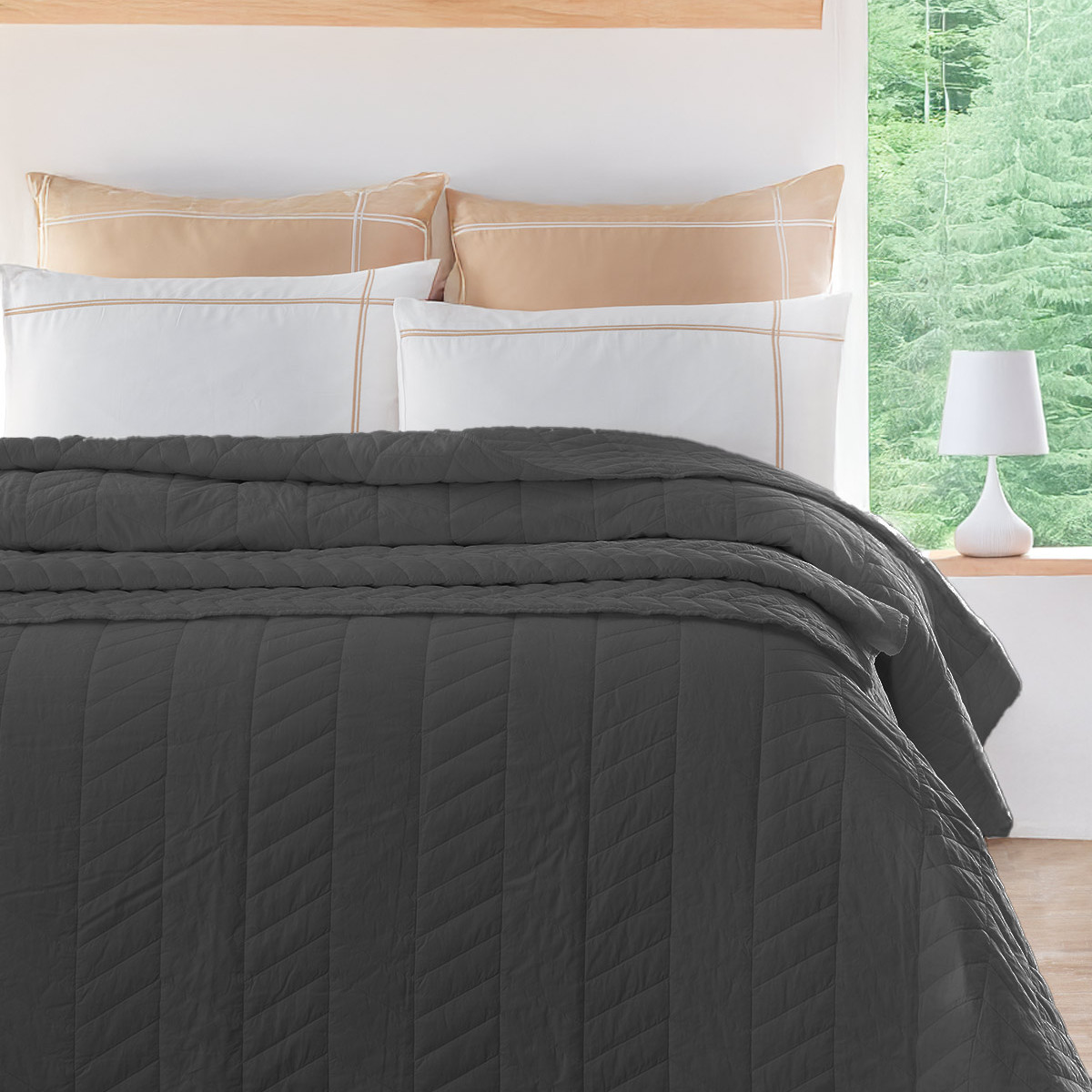 Couvre lit en percale de coton surpiquée CHEVRON anthracite, SENSEI MAISON