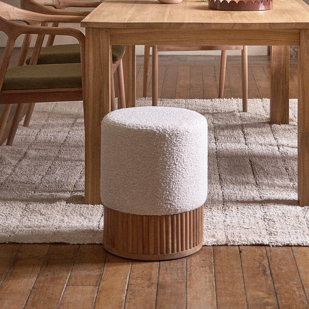 Pouf en teck massif et bouclette SERENE naturel, BERAH GETAH