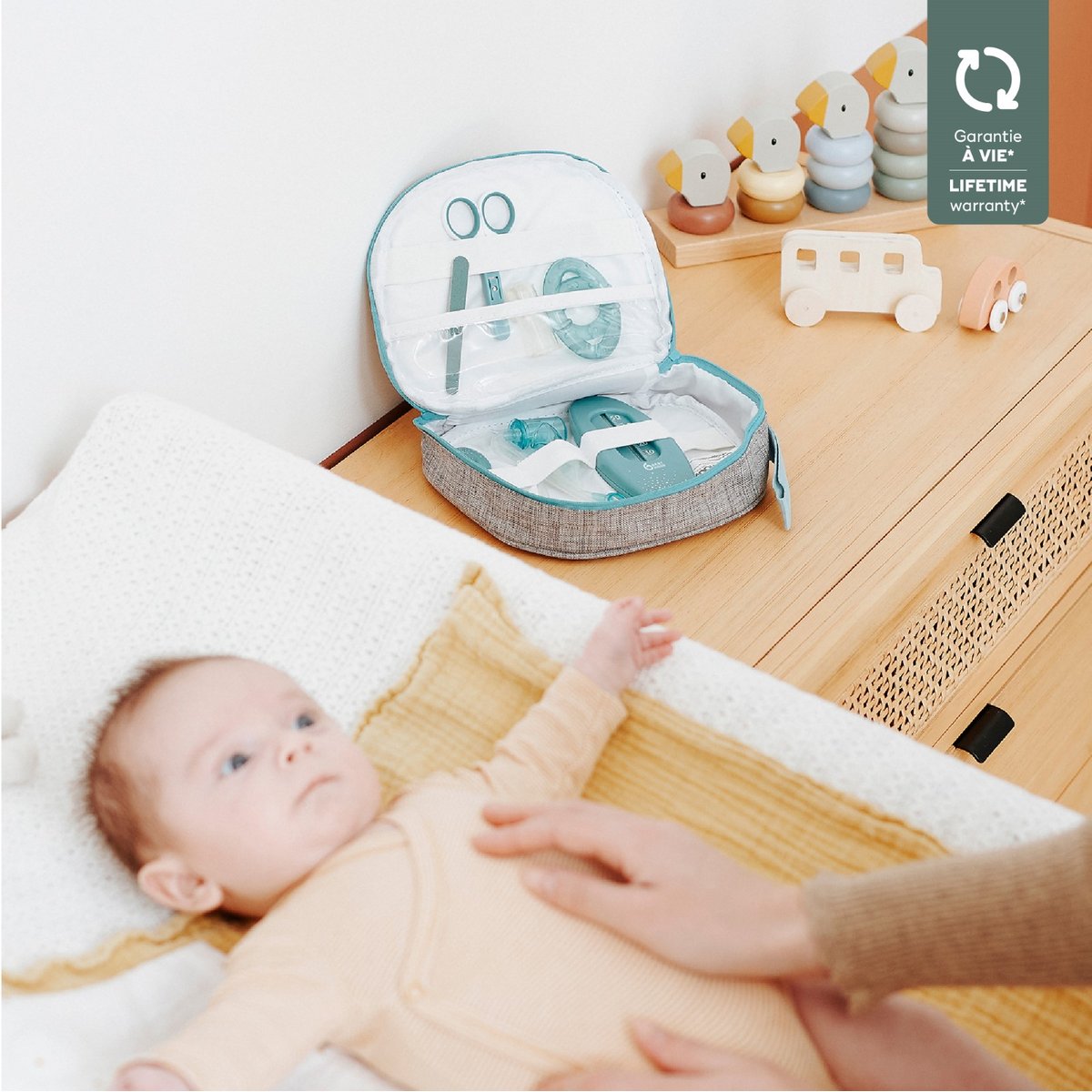 Trousse de soin bébé avec 9 accessoires Aqua bleu, BABYMOOV