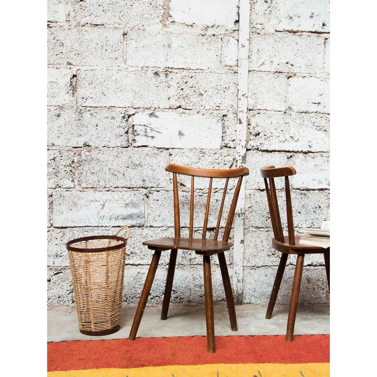 Paire de chaises en bois Alma N°731 - Bon état bois, DEBONGOUT