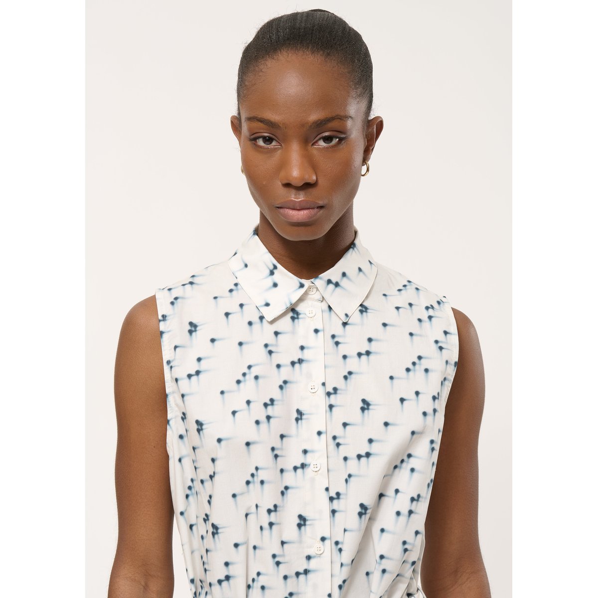 Robe chemise à pois en popeline de coton marine/off white, HUMILITY