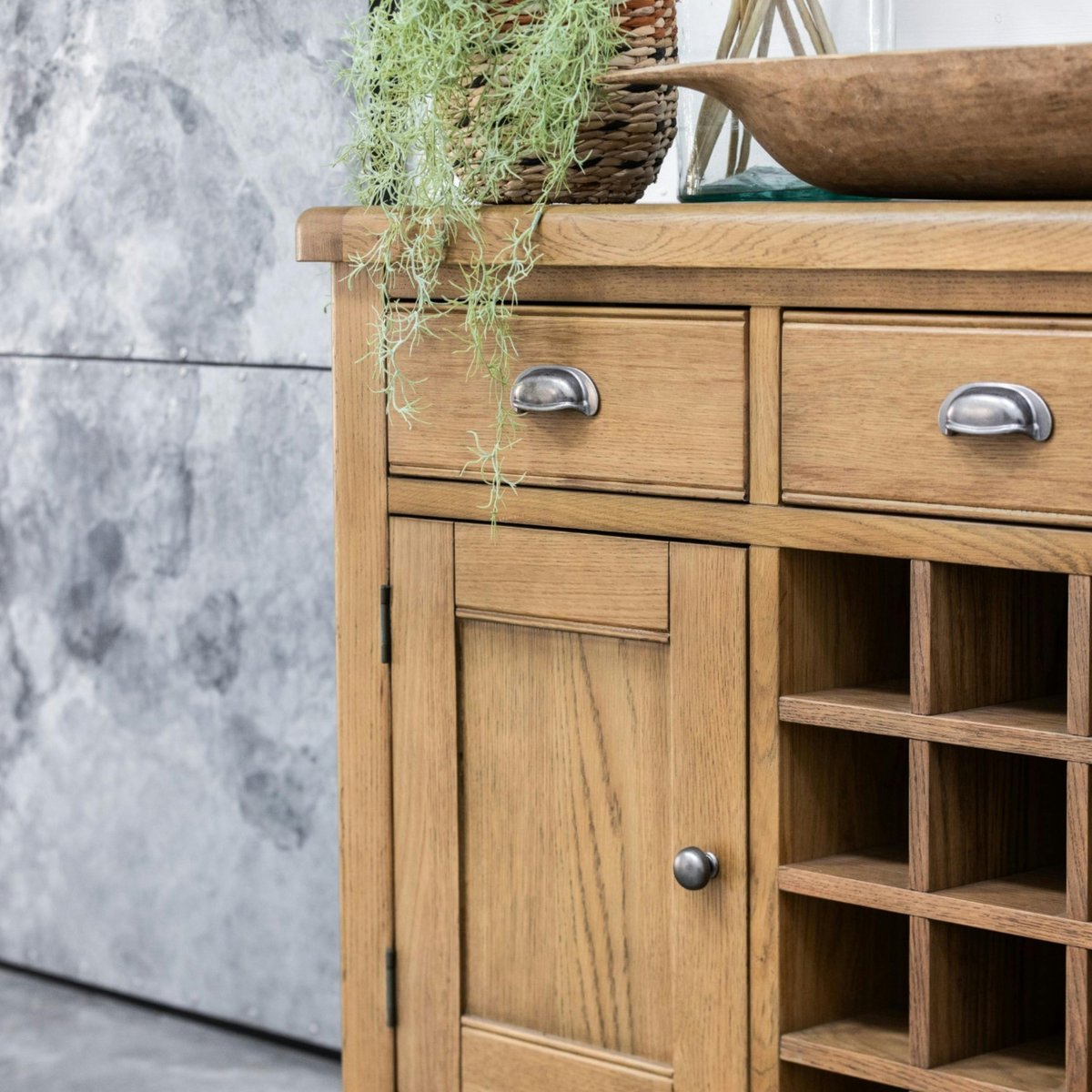 Buffet chêne campagne chic avec casier bouteilles VALMONT bois naturel, PIER IMPORT