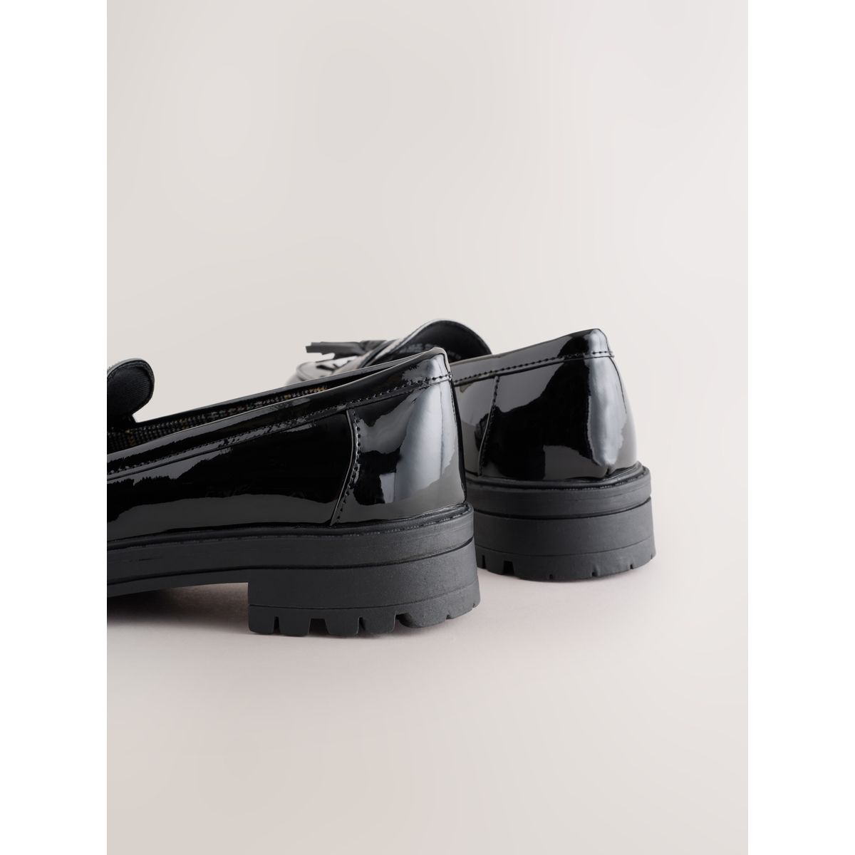 Mocassins à glands et semelle épaisse noir, NEXT