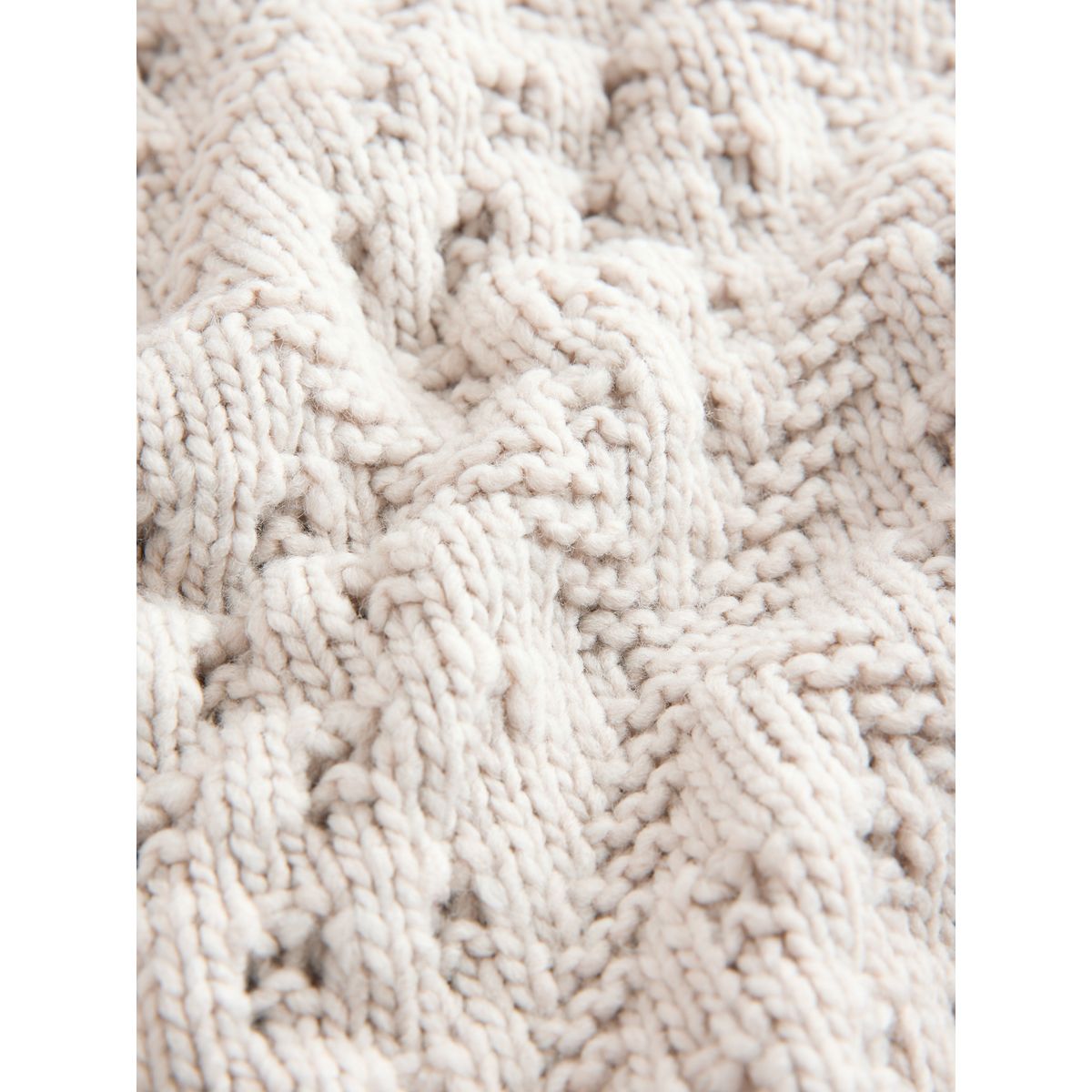 Pull avec col à volants, surpiqûres et laine naturel, NEXT
