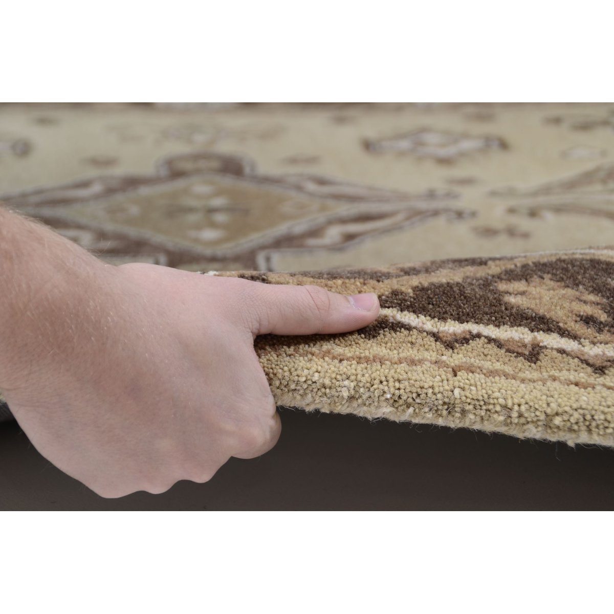 Tapis d'orient Royal Kazak noué main bordure camel, THEKO