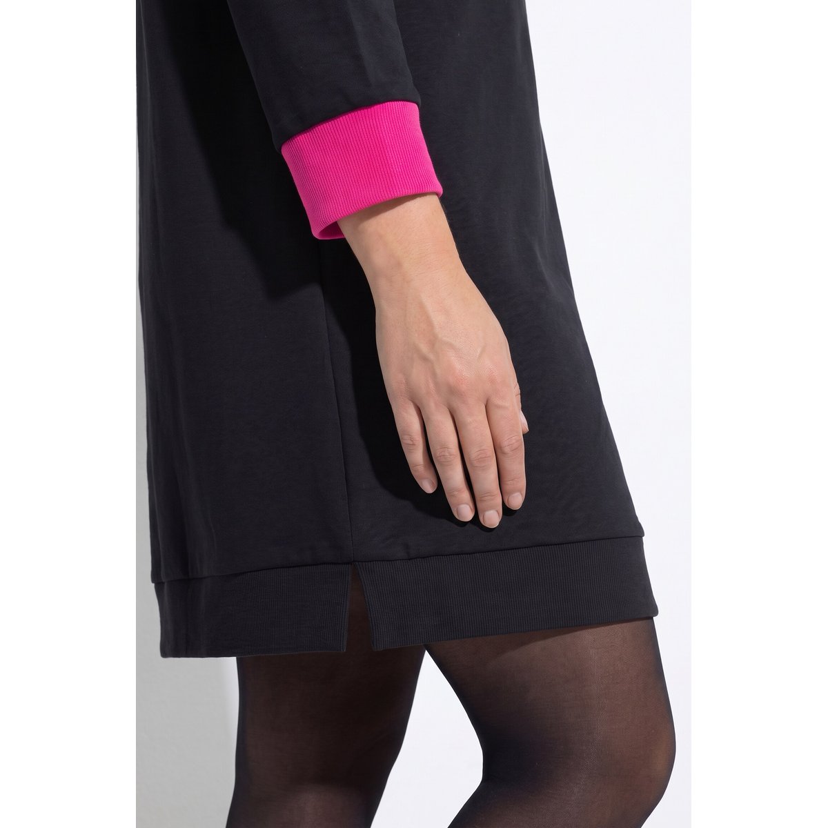 Robe en molleton à capuche noir, ULLA POPKEN